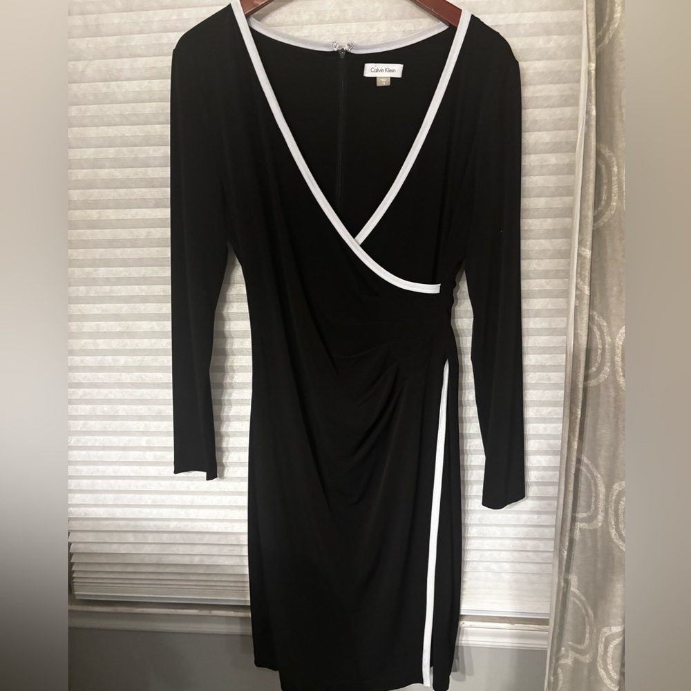 Calvin Klein Black and white bodycon wrap Dress - size 12 - Picture 6 of 7